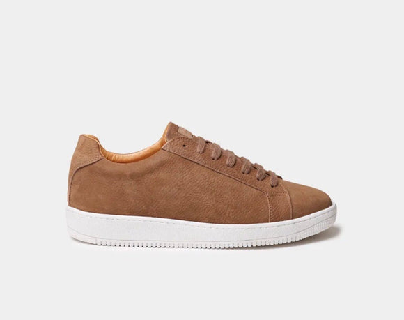 Klassisk sneaker I blødt nubuck skind - Connoisseur - cph.dk